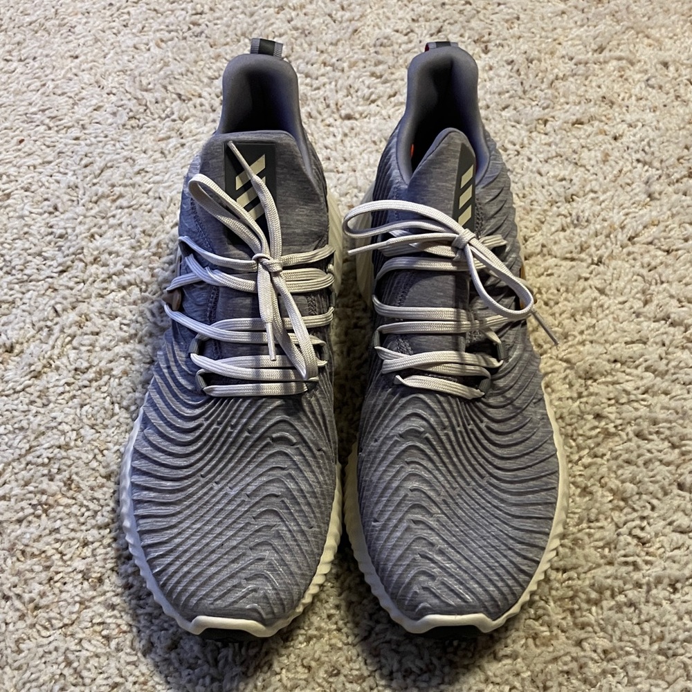 NWOT Adidas Bounce